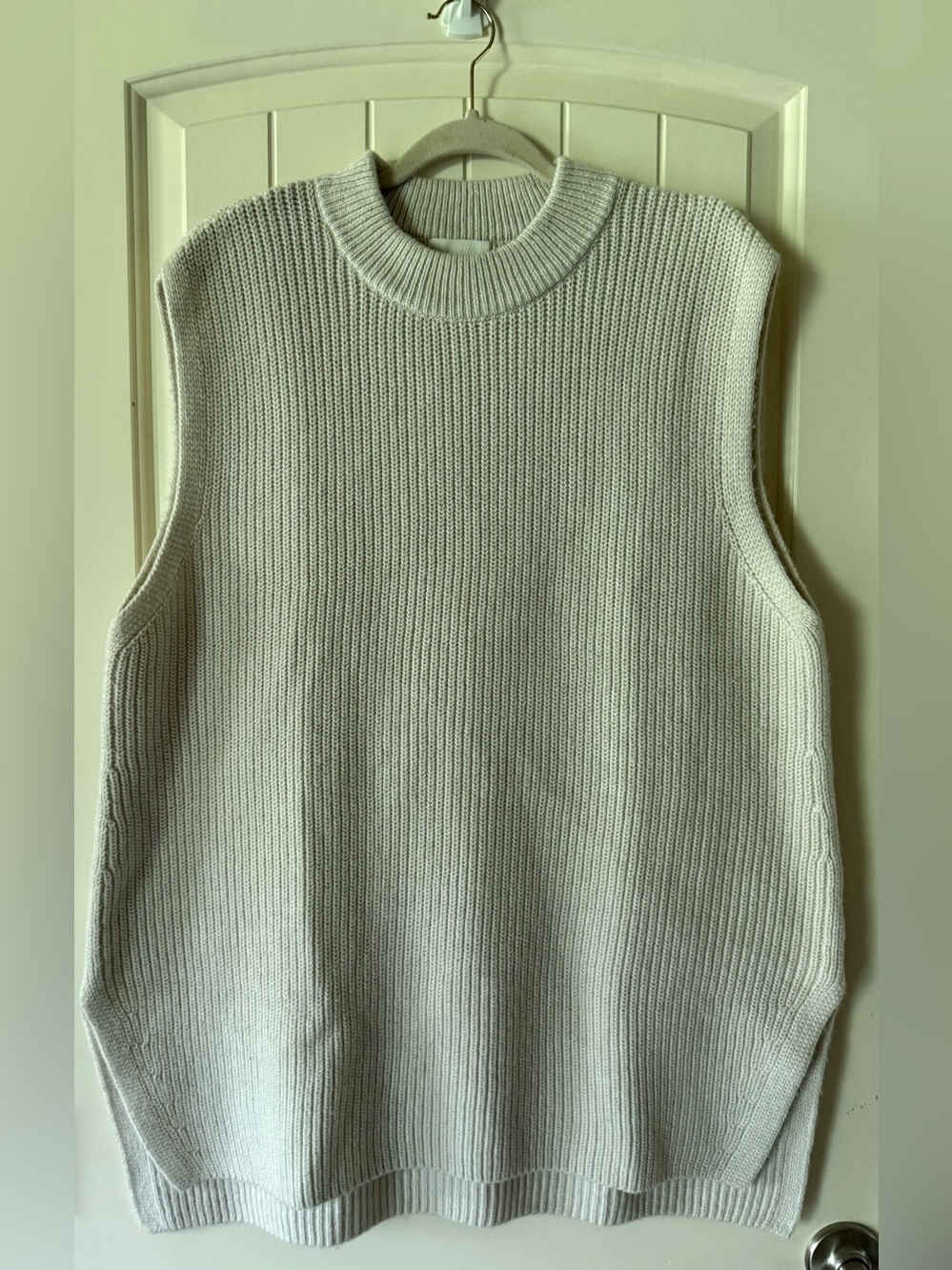 H&M Sleeveless Rib Knit Sweater Vest